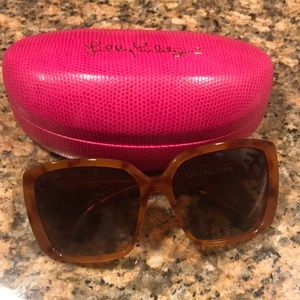 LIKE NEW!! Lilly Pulitzer Mckenna Sunglasses